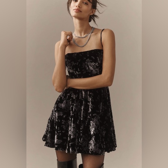 Anthropologie MAEVE Fit And Flare Velvet Mini Dress size XS NWT $228 - Picture 3 of 8